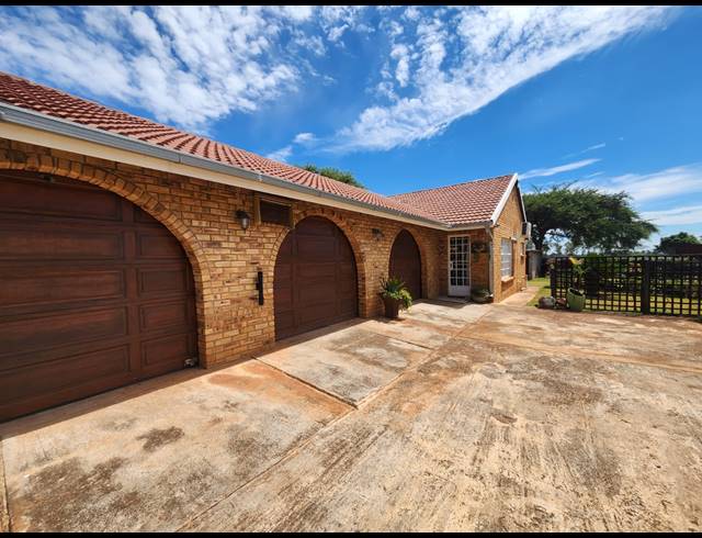 2.50HA FARM FOR SALE IN OORZAAK AH